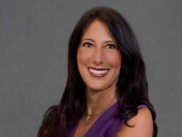 Young, a Hall of Famer, Local Legend Returns to Greenwich