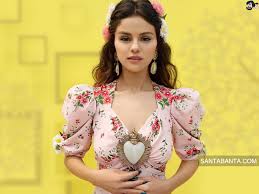 Selena gomez smiling looking at camera in party. Wallpaper Hd Wallpapers Ultra Hd 4k Wallpapers For Desktop Mobiles Santa Banta