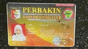Terduga teroris berpakaian serba hitam tewas ditembak di mabes polri, terdengar 7 kali suara tembakan. Vamvk93vl8tadm