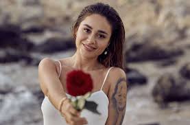 Bachelor 2021 wer ist rausgeflogen.außerdem erfahren sie hier immer aktuell, wer rausgeflogen ist und wer. Die Bachelorette 2020 Deshalb Konnte Melissa Stuttgart Bald Den Rucken Kehren Unterhaltung Stuttgarter Nachrichten