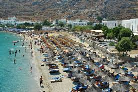 Τζετ σκι, ψάρεμα και σέρφινγκ είναι επίσης μερικές από της δραστηριότητες που προτιμούν οι επισκέπτες στην ψαρού. Mykonos Psarou Beach