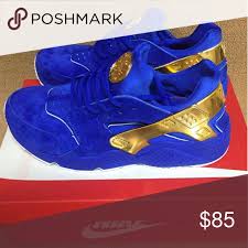 This is the perfect platform for you to choose your gold huarache of diverse styles for various occasions. Blue And Gold Huarache Huaraches Shoes Nike Shoes