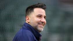 Fausto Carmona/Roberto Hernandez gets three birthday cakes from the Indians 