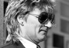 20379792-American divorce lawyer Marvin Michelson wearing the wig and gown  of a Scottish advocate in September 1985.