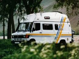 Az Elso Mercedes T1 207d 410d Blog Mercedes Camper Mercedes Van Mercedes