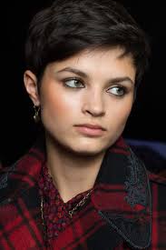 Oval faces can rock longer bangs. Pixie Cuts For Oval Faces 5 Directional Looks To Try Now