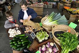Madame la députée de courson est en colère ? Bientot Un Cheque Alimentaire Pour Acheter Des Produits Frais La Roche Sur Yon Maville Com