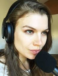 Chelsea Cox's Instagram, Twitter & Facebook