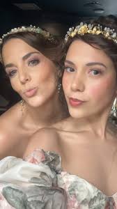 Bridgerton Maternity Shoot