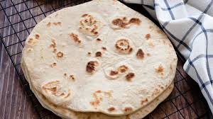 Ingredienti per la piada romagnola. Piadina Romagnola Ricetta Originale Con Strutto Oppure Olio Youtube
