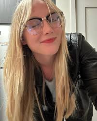 Isabel Edwards (@isabel.edwards) • Instagram photos and videos