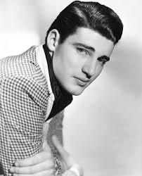 William Hopper, 1935. When his hair changed color and he aged 20 years, he  made a fabulous private investigator Paul Drake