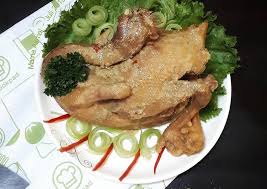 Biasanya ayam ingkung selalu disertakan dalam tradisi kenduri. Resep Olahan Ayam Ingkung Yang Gampang Banget Dibuat