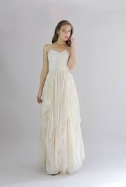 Cream Lace And Soft Chiffon This Vintage Strapless Floor Length Casual Wedding Dress Is Perfect For Brides Who Are Free Spirited Lux Wedding Dresses Nz Wedding Dresses Wedding Gowns