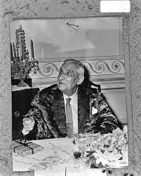He graduated from there in law in 1914 and became a File Dr Antonio De Oliveira Salazar Ex Premier Portugal 80 Jaar Bestanddeelnr 922 3733 Jpg Wikimedia Commons