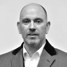 Robert Chittock's Instagram, Twitter & Facebook