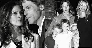 Julia roberts and husband danny moder are marking 18 years as a married couple. Julia Roberts 16 Year Marriage To Danny Moder Has Some Kind Of Inexplicable Harmony And Is The Best Decision She Ever Made