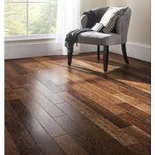 The pergo ® timbercraft™ and pergo ® portfolio waterproof laminate flooring collections are available in a range of styles and colors with beautifully textured surfaces that look like natural hardwood. Wooden Brown Pergo Laminate Floorings Thickness 8 Mm Rs 87 Square Feet Id 21296571488