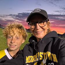 DeShawn has had a monster year,” Saraland High coach Jeff Kelly said.  “Every week, he has made a huge difference in the ballgame in terms of the  plays that he makes. He