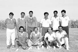 وينشر له صورة قديمة مخزية! 1981 Ù…Ø¹Ø³ÙƒØ± Ù„Ø·Ø§Ù„Ø¨Ø§Øª Ù…Ø¯Ø±Ø³Ø© Ø¬Ù…Ø§Ù„ Ø¹Ø¨Ø¯Ø§Ù„Ù†Ø§ØµØ± Ø¹Ø¨Ø± Ø§Ù„Ø¥Ù…Ø§Ø±Ø§Øª Ø£Ø®Ø¨Ø§Ø± ÙˆØªÙ‚Ø§Ø±ÙŠØ± Ø§Ù„Ø¨ÙŠØ§Ù†