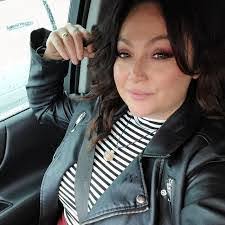 Joanna Shaver's Instagram, Twitter & Facebook