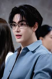 Elsie Ruben's Instagram, Twitter & Facebook