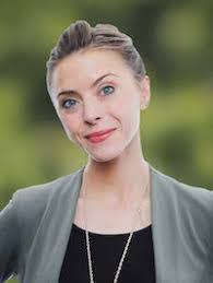 Laura Lazar's Instagram, Twitter & Facebook