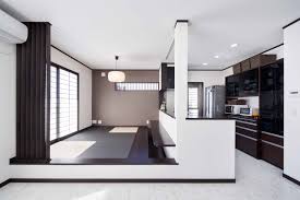 １階は対面キッチンと小上がりの畳コーナーのある広いｌｄｋ 一部天井を折り上げ天井にして間接照明をプラス ｉさんのお住まい夫婦 子供２人敷地面積 108 85 32 9坪 延床面積 138 45 41 5坪 リビングを広く使うため ダイニ 和風の家の設計 小上がり 畳