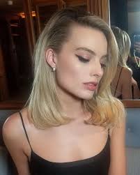 MARGOT ROBBIE PAGE