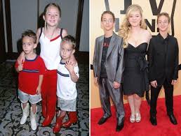 Where Are They Now Child Stars Of Tv Favorites Everyone Loves Raymond Celebrity Siblings Celebrity Twins