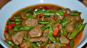 Supaya tidak bosan, anda bisa mengkreasikan bahan isiannya seperti daging ayam fillet dan bakso sapi untuk sumber hewani, kemudian kentang, jagung pipil, dan makaroni untuk sayuran sumber karbohidrat, serta masih banyak lagi. Resep Istimewa Tumis Bakso Resepkoki Co