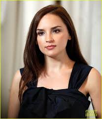 The psych alum is trying to find ways to make. Rachael Leigh Cook Alchetron The Free Social Encyclopedia