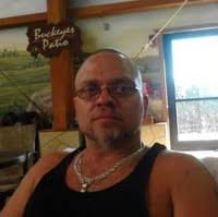 30+ perfiles de «Helmick»