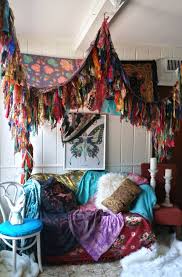 Easy diy macramé wall hanging. Pin On Boho Hippie Gypsy Colorgasm
