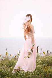 Pin On Veils Hats Fascinators And Headpieces