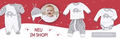 Hallo, der kopf von meinem morgen vier monate alten sohn ist hinten ganz unser kleiner hat auch nen platten hinterkopf (collin ist 5 monate alt)unser kia sagte,sobald er. Platter Hinterkopf Bei Babys Und Nun Baby Sweets De