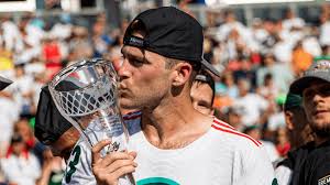 Drew Snider's Instagram, Twitter & Facebook