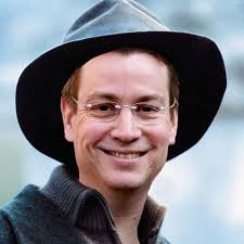 Eric Leeper's Instagram, Twitter & Facebook