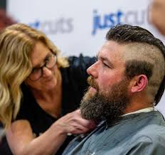 🚗 ✂️ ARE YOU READY? The 2024 Just Cuts Cut-a-Rama shenanigans kick off at  the Bridge Hotel Bendigo! 📅 Date: Saturday, June 1 🕖 Time: 6pm 📍  Location: Bridge Hotel, Bendigo If