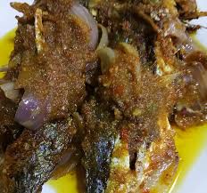 1 ekor ikan cencaru bawang holand, bawang putih, cili api (dihiris) nenas daun. Buat 6 Pes Masakan Mudah Ini Untuk Cepatkan Kerja Memasak Bulan Puasa Vanilla Kismis