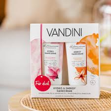 The body care trial set of sensitive range by vandini includes the mild care shower, body lotion and hand cream. Hydro Handcreme Handcreme Mandelmilch Sheabutter