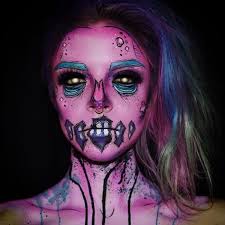 Pop art bright cartoon style zombie with an exposed brain made with cling wrap. 48 Ideas De Zombie Pop Art Maquillaje De Halloween Maquillaje Artistico Maquillaje Halloween