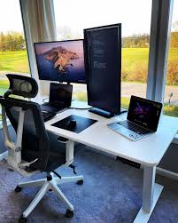 Find Your Light With Autonomous Smartdesk In 2020 Home Office Setup Home Office Design Office Setup
