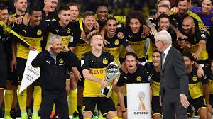 The latest iteration of the uefa super cup will feature champions league winners chelsea taking on villarreal, who triumphed in the europa league. Supercup 2020 Heimrecht Tv Pramien Trophae Kicker