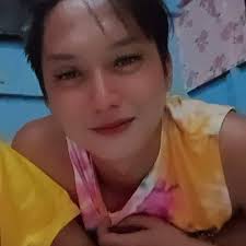 At 40, Franz Kafka (1883-1924), who never married and had no children, was  walking through a park one day in Berlin when he met a girl who was crying  because she had