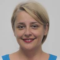 Llena tu copa, el cielo se estremecerá a tu favor