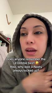 Remember when Lil Debbie shook her tiny cheeks in her music video 🤣🤣🤣  Its 3am and now i may as well stay up for Fajr 🤷‍♀️ #imtired #nosleep  #kreayshawn #guccigucci
