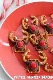 Pretzel Reindeer Snacks Recipe Christmas Goodies Christmas Snacks Holiday Baking Kids Food Crafts