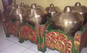 Hal ini dikarenakan indonesia merupakan negara yang memiliki banyak pulau dari sabang sampai merauke. Mengenal 11 Alat Musik Tradisional Dari Jawa Tengah