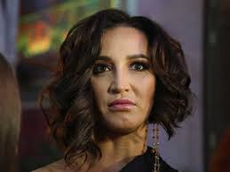 На музыкальном портале зайцев.нет вы можете бесплатно скачать и слушать онлайн песни ольги бузовой в формате mp3. Biznes Olgi Buzovoj Ekspress Gazeta